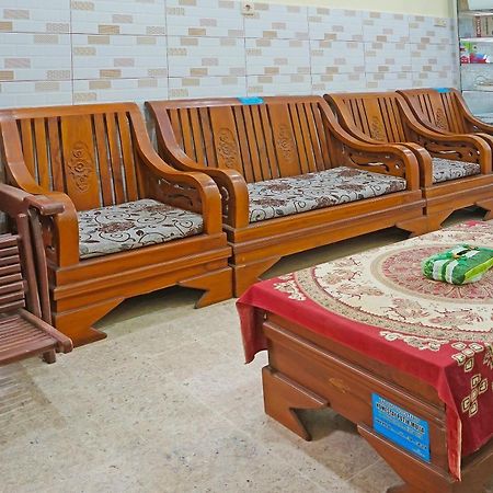 Putih Mulia Homestay Syariah Lumajang Eksteriør billede